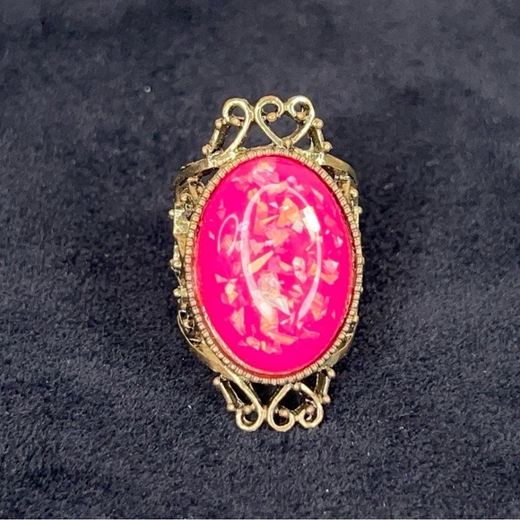 Size 7.5 Pink Brass-look Ring Womens Filigree Goth Retro Glam - Picture 5 of 11